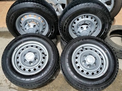 ขายล้อกะทะ(ป้ายแดง)15 6รูยาง215/70/15 ปี 2015  4 ล้อ