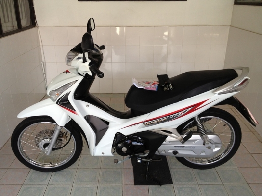 Wave125i โฉมล่าสุด ลายใหม่ สต๊าดมือ วิ่ง6000 ปี57 (ของแถม 4 รายการ)