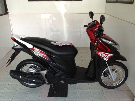 Click125i โฉมล่าสุด ลายใหม่ วิ่ง3000 รถ7เดือน (ของแถม 4 รายการ)