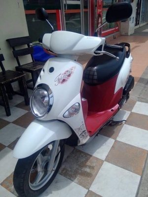 Yamaha Fiore สีขาวแดง รถอย่างสวย สภาพดี รถเดิมๆ ประหยัดน้ำมัน