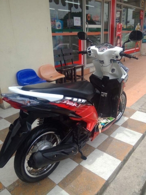 Honda Click i สีดำแดง รถสวย สภาพดี ลาย Street เป็นลายสุดท้าย