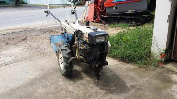 รถไถเดินตาม  ISEKI รุ่น KX750 ขนาด 7 แรง  เก่าญี่ปุ่น  เครื่องยนต์ติดง่าย  สภาพสวยพร้อมใช้งาน  ไม่เคยใช้งานในไทย