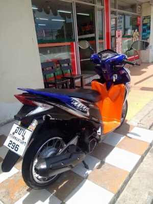 Click 125 i ลายสตีท รุ่น Racing คอมบายเบรค รถสวยสปอร์ต คุณภาพดีมากๆ