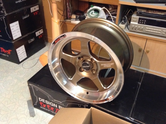 แม็ก Weld ขอบ 15 นิ้วของใหม่กว้าง 8 นิ้ว 4 รู 100 ออฟ20ถูกที่สุด