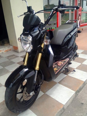 Zoomer X ตัวท๊อป ปี 2556 รุ่นคอมบายเบรค รถสวยเว่อร์ หล่อขั้นเทพ Zoomer X ตัวท๊อป ปี 2556 รุ่นคอมบายเบรค รถสวยเว่อร์ หล่อขั้นเทพ