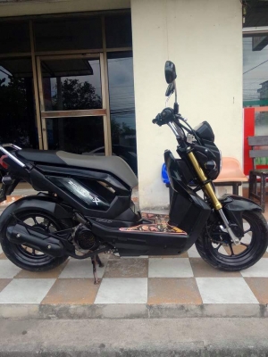 Zoomer X ตัวท๊อป ปี 2556 รุ่นคอมบายเบรค รถสวยเว่อร์ หล่อขั้นเทพ Zoomer X ตัวท๊อป ปี 2556 รุ่นคอมบายเบรค รถสวยเว่อร์ หล่อขั้นเทพ