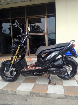 Zoomer X ตัวท๊อป ปี 2556 รุ่นคอมบายเบรค รถสวยเว่อร์ หล่อขั้นเทพ Zoomer X ตัวท๊อป ปี 2556 รุ่นคอมบายเบรค รถสวยเว่อร์ หล่อขั้นเทพ