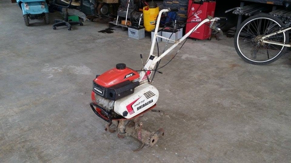 รถพรวนดินเดินตาม SHIBAURA รุ่น KB272  ขนาด 2.5 แรง เก่าญี่ปุ่น  พร้อมชุดพรวนดิน สภาพสวย