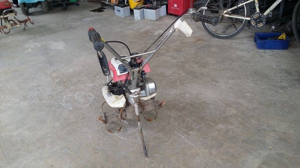 รถพรวนดินเดินตาม HONDA  รุ่น F210 (4) ขนาด 2.5 แรง เก่าญี่ปุ่น พร้อมชุดพรวนดิน รถพร้อมทำงาน