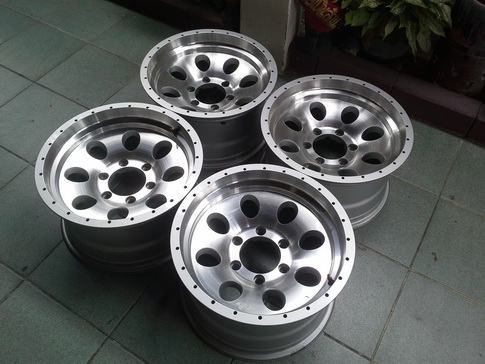 ล้อลายหยดนํ้า 6/139 ขอบ16 กว้าง9 ET0 สภาพสวยๆ 1ชุด