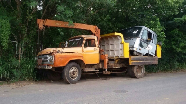 ขาย 6 ล้อหัวยาว ติดเครน ยูนิค 2.5 ตัน