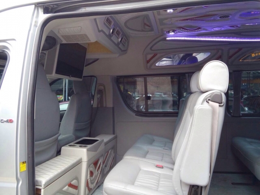 รถตู้. ดีเซลล์ ปี 2010 แต่งวีไอพี. สนใจโทร. 0922726669 ตันหยงค่ะ. ตู้เบสออโต้แวน