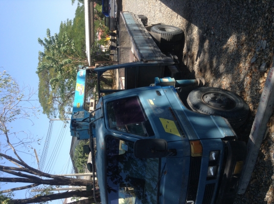 ขายรถหกล้อติดเครน