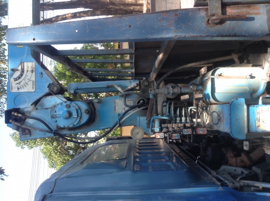 ขายรถหกล้อติดเครน