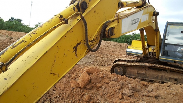 **900,000 บ.ต่อรอง/// แบคโฮสวยๆ KOBELCO SK200 MARK-3 เล่มทะเบียน **ขาย KOBELCO MARK 3 SK200 แบคโฮสภาพสวย มีเล่มฯ พร้อมลุย HYD.EXCAVATOR KOBELCO SK200 MARK-3 (ซีเรียล)S/N.YN-11603 เก๋งน้ำเงินแท้ เครื่องเดิม ปั้มเดิม ไฟฟ้าตัด เครื่อง/ปั้ม เช็ค-ฟิต ใหม่ ไม่น