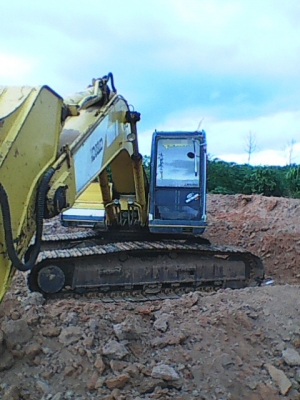 **900,000 บ.ต่อรอง/// แบคโฮสวยๆ KOBELCO SK200 MARK-3 เล่มทะเบียน **ขาย KOBELCO MARK 3 SK200 แบคโฮสภาพสวย มีเล่มฯ พร้อมลุย HYD.EXCAVATOR KOBELCO SK200 MARK-3 (ซีเรียล)S/N.YN-11603 เก๋งน้ำเงินแท้ เครื่องเดิม ปั้มเดิม ไฟฟ้าตัด เครื่อง/ปั้ม เช็ค-ฟิต ใหม่ ไม่น