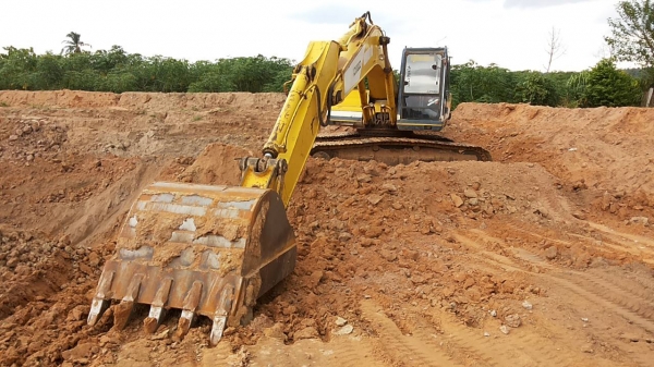 **900,000 บ.ต่อรอง/// แบคโฮสวยๆ KOBELCO SK200 MARK-3 เล่มทะเบียน **ขาย KOBELCO MARK 3 SK200 แบคโฮสภาพสวย มีเล่มฯ พร้อมลุย HYD.EXCAVATOR KOBELCO SK200 MARK-3 (ซีเรียล)S/N.YN-11603 เก๋งน้ำเงินแท้ เครื่องเดิม ปั้มเดิม ไฟฟ้าตัด เครื่อง/ปั้ม เช็ค-ฟิต ใหม่ ไม่น