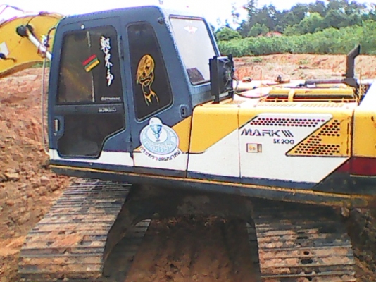 **900,000 บ.ต่อรอง/// แบคโฮสวยๆ KOBELCO SK200 MARK-3 เล่มทะเบียน **ขาย KOBELCO MARK 3 SK200 แบคโฮสภาพสวย มีเล่มฯ พร้อมลุย HYD.EXCAVATOR KOBELCO SK200 MARK-3 (ซีเรียล)S/N.YN-11603 เก๋งน้ำเงินแท้ เครื่องเดิม ปั้มเดิม ไฟฟ้าตัด เครื่อง/ปั้ม เช็ค-ฟิต ใหม่ ไม่น
