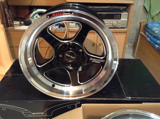 แม็กWeldใหม่มือ1ขอบ 15 นิ้ว 4 รู 100 กว้าง 8 นิ้วออฟ20 แม็กWeldใหม่มือ1ขอบ 15 นิ้ว 4 รู 100 กว้าง 8 นิ้วออฟ20