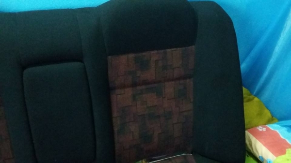 เบาะหลังโว 4 สภาพดี เบาะหลังโว 4 สภาพดี