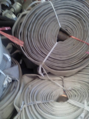 ขายสายดับเพลิง 1.5 " ยาว 30 เมตรมีหัวต่อ มี 20 กว่าม้วน