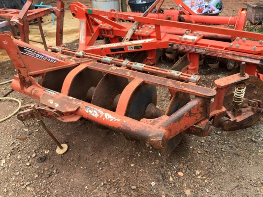ขายรถไถKubota L4508DI (4WD) พร้อมใบมีดหน้าและผานพรวน รถพร้อมใช้งาน ขายรถไถKubota L4508DI (4WD) พร้อมใบมีดหน้าและผานพรวน รถพร้อมใช้งาน