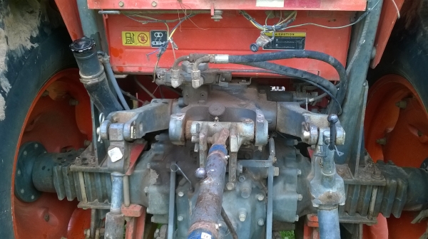 ขายรถไถคูโบต้าM9000 90แร้งม้าพร้อมอุปกรณ์เจ้าของขายเอง0917832984