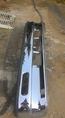 ขายกันชนนอกเดกก้า