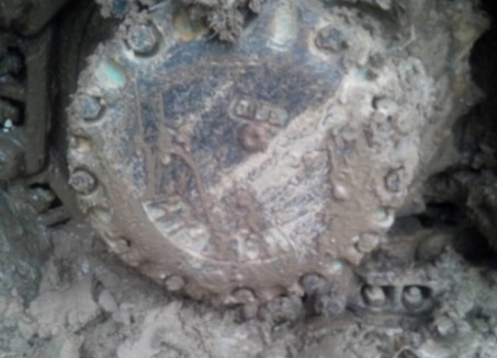 KOMATSU PC 120-5 คอนโทรลยาว รถบอดี้สวยเดิมพร้อมใช้งานได้เลย เครื่องยนต์แน่นแรงดีไม่มีเยิ้ม ปั๊มเดิมๆทำงานเร็วไม่โหลด ภายในห้องเก๋งสะอาดสวยอุปกรณ์ครบพร้อม ไฟฟ้าตัด ภายนอกบูมอาร์มสวยไม่มีปะไม่มีดาม ช่วงล่างเอวแน่นดี โรลเลอร์โซ่ใบแทรกสภาพดีประมาณ 60\% เฟลมสวย