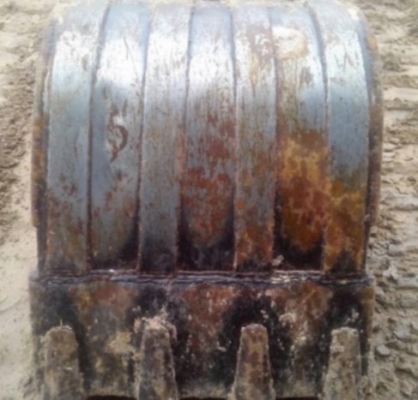 KOMATSU PC 120-5 คอนโทรลยาว รถบอดี้สวยเดิมพร้อมใช้งานได้เลย เครื่องยนต์แน่นแรงดีไม่มีเยิ้ม ปั๊มเดิมๆทำงานเร็วไม่โหลด ภายในห้องเก๋งสะอาดสวยอุปกรณ์ครบพร้อม ไฟฟ้าตัด ภายนอกบูมอาร์มสวยไม่มีปะไม่มีดาม ช่วงล่างเอวแน่นดี โรลเลอร์โซ่ใบแทรกสภาพดีประมาณ 60\% เฟลมสวย