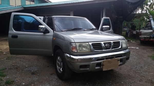ขาย nissan BIG M ปี 2000 เครื่อง 2700 4 ประตู ขาย nissan BIG M ปี 2000 เครื่อง 2700 4 ประตู