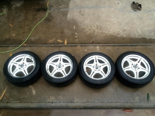 ขายล้อssr tyep v แท้ เก่าญี่ปุ่นขอบ16x7 et45 5/114. พร้อมยาง 205/50/16 โยโกสภาพดีใช้ได้อีกนาน ล้อสภาพดีไม่มีเบียด สีเดิม ไม่คด ไม่ดุ้ง พร้อมใช้งาน