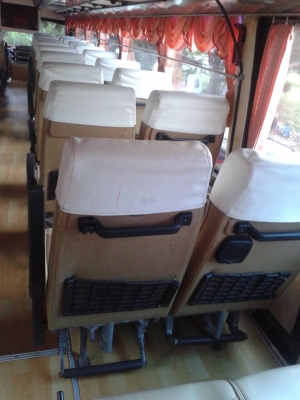 ขายรถบัส สะแกนเนีย ช่วงล่างฮีโน่เขาควาย เบรคแห้ง ยางใหม่ 40 ที่นั่ง ราคา 1250000