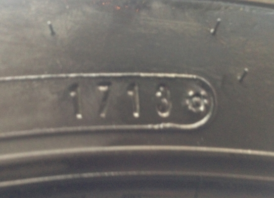 ยาง Dunlop AT22 เบอร์ 265 65 17 ปี13 ดอกเต็ม เนื้อนิ่มๆ ไม่มีปะ