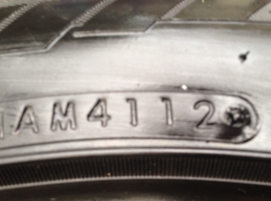 ยาง Toyo T1Sport 235 50 18 ปี12 ดอกเยอะ พร้อมใช้