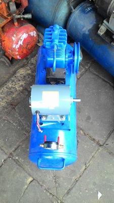 ขายปั๊มลม 1 เครื่อง tel.081-427-3941