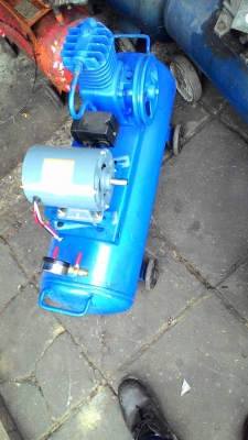 ขายปั๊มลม 1 เครื่อง tel.081-427-3941