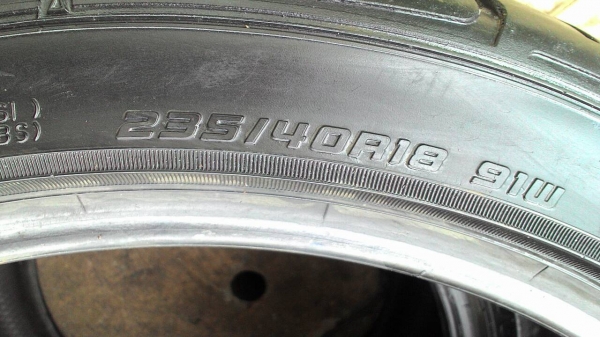 235/40R18 DUNLOP DIREZZA DZ101 มี 2 เส้น tel.081-427-3941