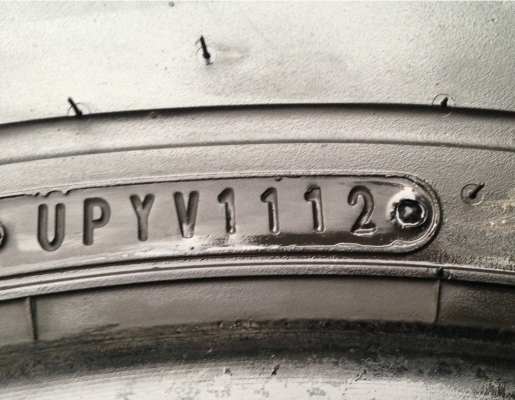 ยาง Dunlop 30 9.5 R15 ปี12 จำนวน 2เส้น สภาพดี ไม่มีปะ ยาง Dunlop 30 9.5 R15 ปี12 จำนวน 2เส้น สภาพดี ไม่มีปะ