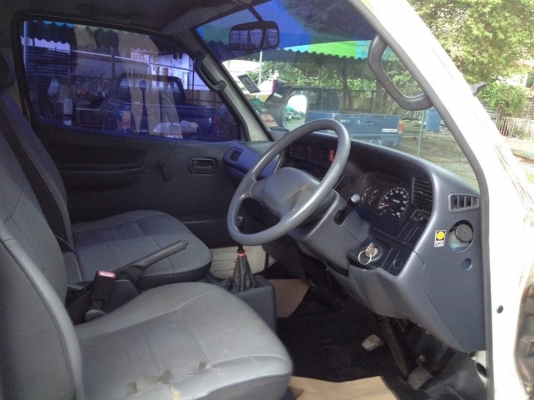 รถตู้โตโยต้า ไฮเอช.