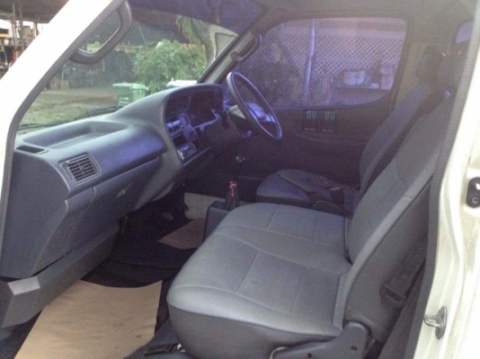 รถตู้โตโยต้า ไฮเอช.