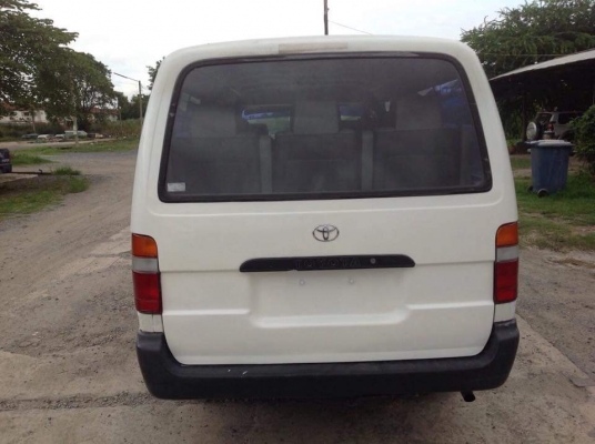 รถตู้โตโยต้า ไฮเอช.