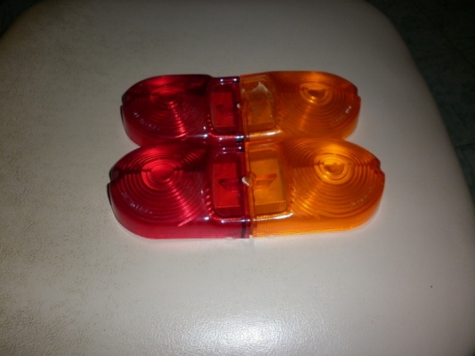 ต้องการขายไฟท้าย FIAT (NOS)