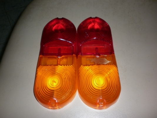 ต้องการขายไฟท้าย FIAT (NOS)