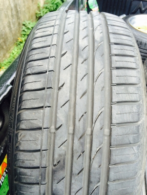 ขายล้อแม็กขอบ15กว้าง8ออฟ20. 4รู100พร้อมยางสวยๆดอกเต็มๆ