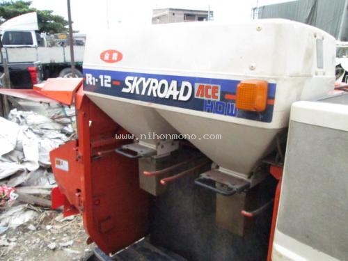 รถเกี่ยวข้าวนั่งขับ  KUBOTA   R1-12  รหัสสินค้า : 14002158   Line ID: nihonmono  หรือเพิ่มเติมไดที่ www.nihonmono.com