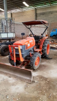 ขายรถไถ KUBOTA L3408 อุปกรณ์ดันหน้า ผานหลัง สภาพสวยพร้อมใช้งาน เอกสารพร้อมโอน สนใจโทร 090-8588220คุณนะ 093-3258446คุณบิว ID:narong498 หรือเข้าดูสินค้าอื่นๆได้ที่ www.truck.in.th/498 หรือเพจFacebook ณรงค์ ซื้อขายรถมือสอง (เว็บไซต์ส่วนตัว) หรือFacebook ตลาด ขายรถไถ KUBOTA L3408 อุปกรณ์ดันหน้า ผานหลัง สภาพสวยพร้อมใช้งาน เอกสารพร้อมโอน สนใจโทร 090-8588220คุณนะ 093-3258446คุณบิว ID:narong498 หรือเข้าดูสินค้าอื่นๆได้ที่ www.truck.in.th/498 หรือเพจFacebook ณรงค์ ซื้อขายรถมือสอง (เว็บไซต์ส่วนตัว) หรือFacebook ตลาด