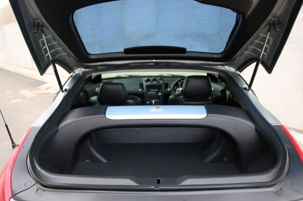 ขาย Nissan 350Z Fairlady Z ปี2005 เกียร์ AUTO เครื่อง DE เบาะหนังแท้ปรับไฟฟ้า จอเนเวเกเตอร์