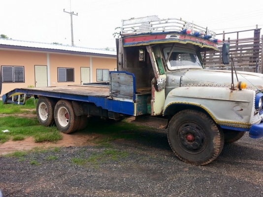 ขายเทรลเลอร์หัวยาว เครื่อง175แรง เครื่องดี แคชซีสวย ช่วงล่างใหญ่ สภาพพร้อมใช้งาน เอกสารพร้อมโอน สนใจโทร 090-8588220คุณนะ 093-3258446คุณบิว ID:narong498 หรือเข้าดูสินค้าอื่นๆได้ที่ www.truck.in.th/498 หรือเพจFacebook ณรงค์ ซื้อขายรถมือสอง (เว็บไซต์ส่วนตัว)