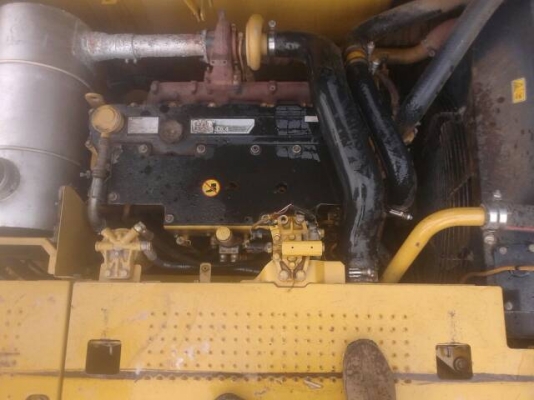 ขายรถแบคโฮ CAT 320D เอกสารเล่มทะเบียน 9200 ชม.ราคา 1800000